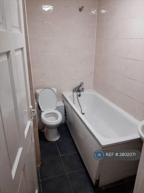 Toilet/Bathroom