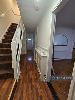 3 bedroom semi-detached house to rent, Kenneth Square, Salford, M7