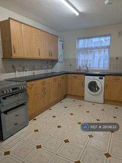 2 bedroom flat to rent, Rainham Road South, Dagenham, RM10