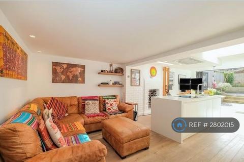 3 bedroom flat to rent, Islington, London, N1