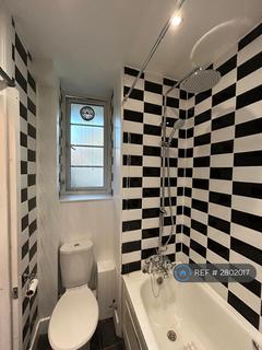 2 bedroom flat to rent, Hartington Court, London, SW8