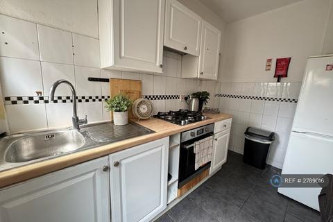 1 bedroom in a house share to rent, Ermine Road, London, SE13