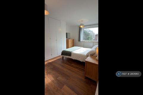 2 bedroom flat to rent, Akenside Road, London, NW3