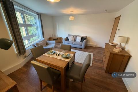 2 bedroom flat to rent, Akenside Road, London, NW3