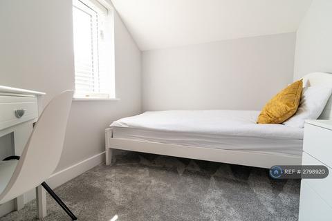 4 bedroom semi-detached house to rent, Northcote Road, Bournemouth, BH1