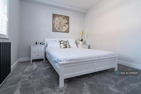 4 bedroom semi-detached house to rent, Northcote Road, Bournemouth, BH1