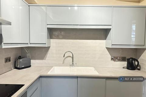 1 bedroom flat to rent, Lansdown Place, Cheltenham, GL50