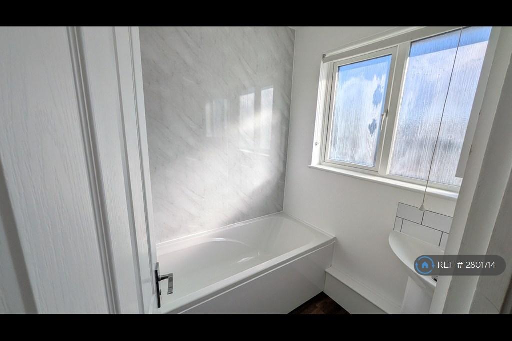 Bathroom/Shower