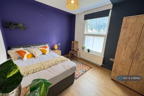 1 bedroom in a house share to rent - Wingmore Road, London, SE24