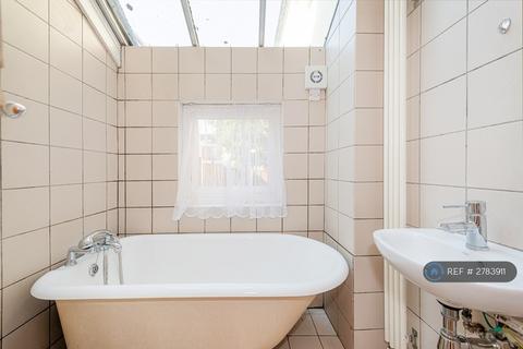 2 bedroom flat to rent, Raleigh Road, London, N8