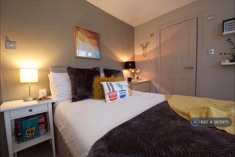 undefined, Essex Close, Addlestone, KT15