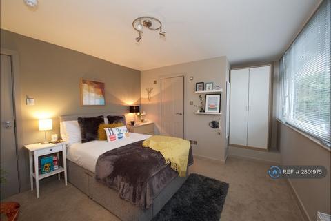 undefined, Essex Close, Addlestone, KT15