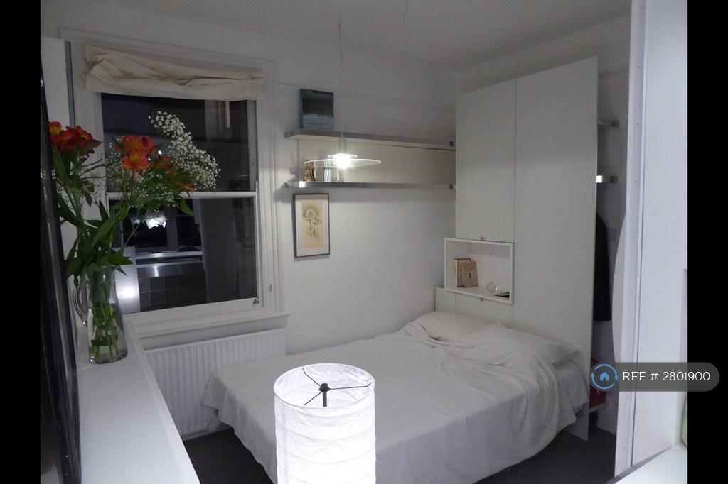 Middle Room As Bedroom