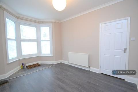 3 bedroom terraced house to rent, London, London, SE13