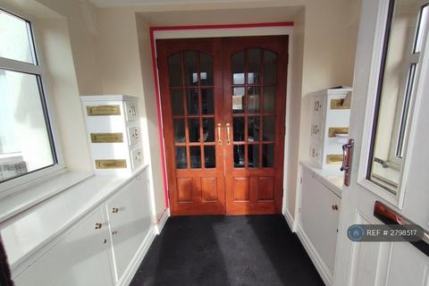 2 bedroom flat to rent, Kingfisher House, Liverpool, L13