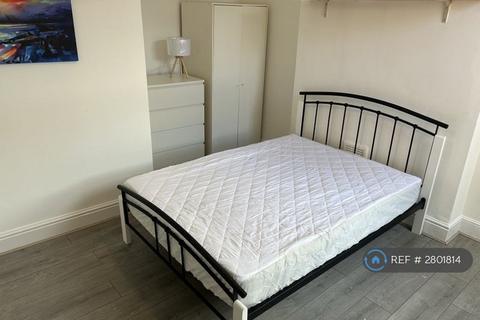 1 bedroom in a house share to rent, Burford Road, Nottingham, NG7