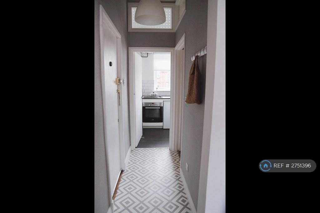 Entrance Hallway Looking Towards Kitchen