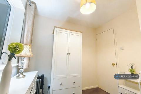 2 bedroom flat to rent, Tamarin Gardens, Cambridge, CB1
