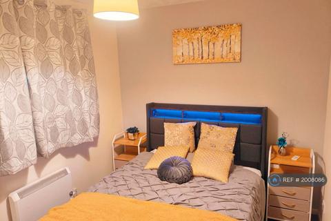 2 bedroom flat to rent, Tamarin Gardens, Cambridge, CB1