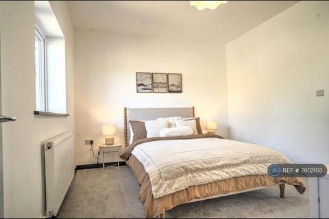 3 bedroom semi-detached house to rent, Langton Park, Swindon, SN4