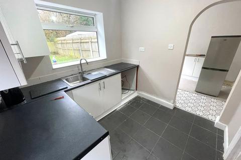 3 bedroom property to rent, Woodbank Road, Ellesmere Port