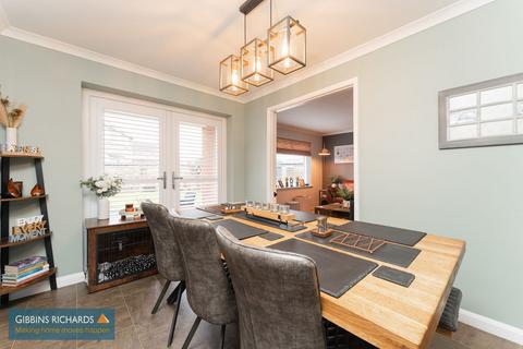 4 bedroom detached house for sale, Evesham Drive, Bridgwater