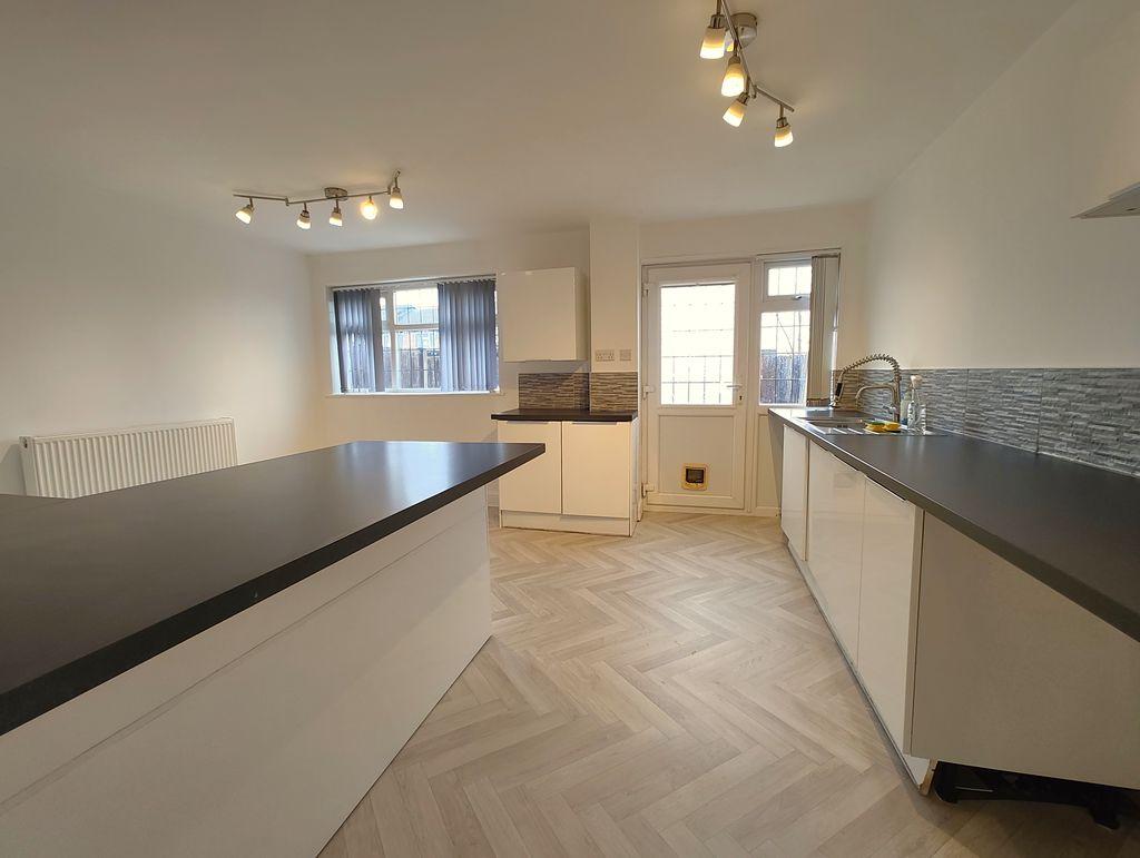 Dining kitchen