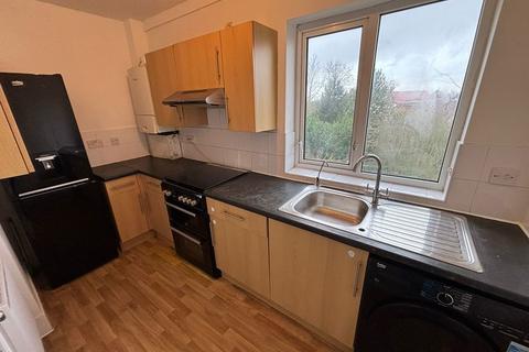 2 bedroom flat for sale, Hayland Close, Kingsbury, London, NW9 0LH