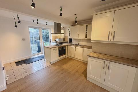 3 bedroom detached bungalow to rent, St. Marks Road, Bournemouth BH11