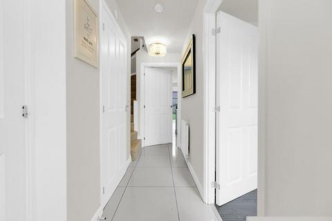 4 bedroom semi-detached house for sale, Aire Drive, Northwich