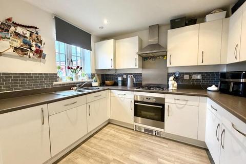 3 bedroom semi-detached house for sale, Setters Way, Roade, Northamptonshire NN7