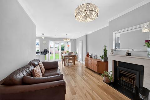 4 bedroom semi-detached house for sale, Carshalton Avenue, Drayton
