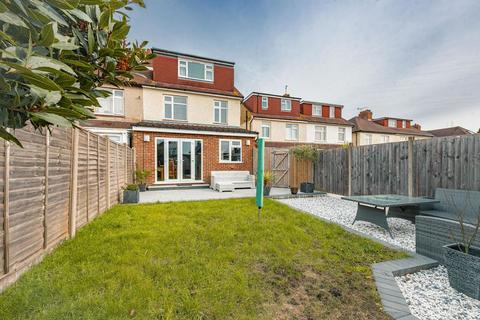 4 bedroom semi-detached house for sale, Carshalton Avenue, Drayton