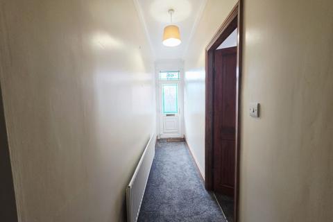 2 bedroom ground floor flat to rent, Coronation Street, Wallsend