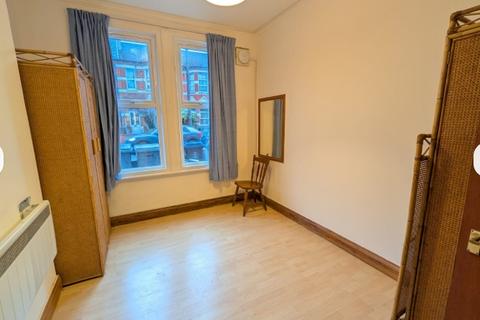 1 bedroom ground floor flat to rent, Chapter Road, London NW2