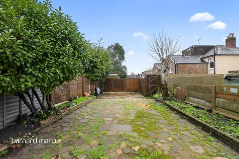 4 bedroom character property for sale, Nutfield Road, Merstham, Redhill