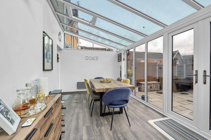 Conservatory/Dining