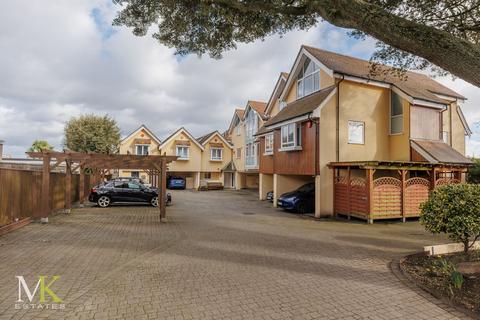 3 bedroom townhouse for sale, Warren Edge Road, Bournemouth BH6