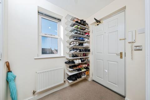 2 bedroom penthouse for sale, Stonebridge Grove, Monkston Park, Milton Keynes, MK10