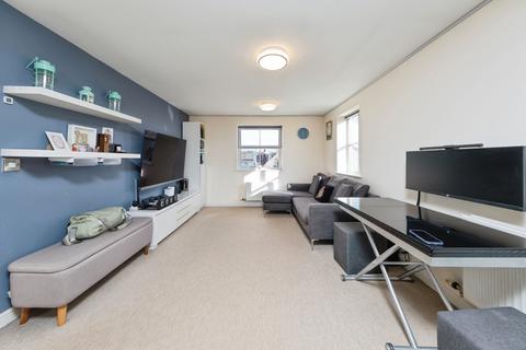 2 bedroom flat for sale, Stonebridge Grove, Monkston Park, Milton Keynes, MK10
