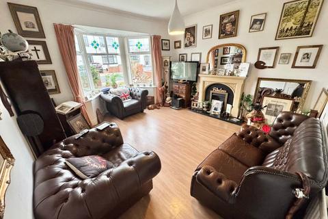 3 bedroom semi-detached bungalow for sale, Larchwood Avenue, Walkerville