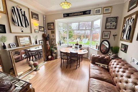 3 bedroom semi-detached bungalow for sale, Larchwood Avenue, Walkerville