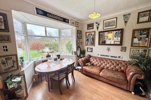 3 bedroom semi-detached bungalow for sale, Larchwood Avenue, Walkerville