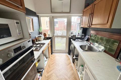 3 bedroom semi-detached bungalow for sale, Larchwood Avenue, Walkerville