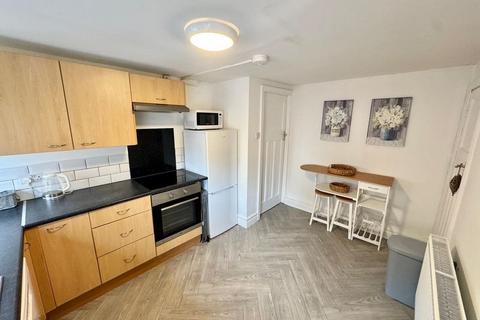 2 bedroom apartment for sale, Marleen Avenue, Heaton