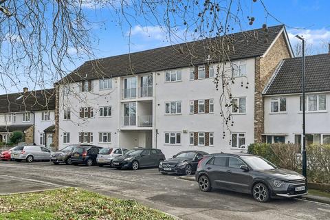 3 bedroom apartment for sale, Fairacre - Share of Freehold - TURN KEY SALE - Private Garden - Pet Friendly