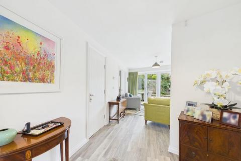3 bedroom end of terrace house for sale, Court House Close, Somerton