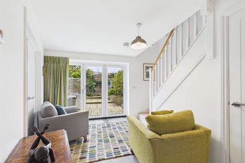 3 bedroom end of terrace house for sale, Court House Close, Somerton