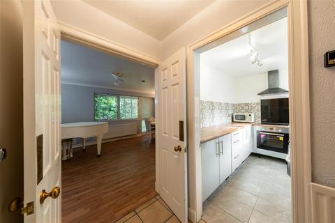 4 bedroom flat for sale, Hadrian Way, Sandiway