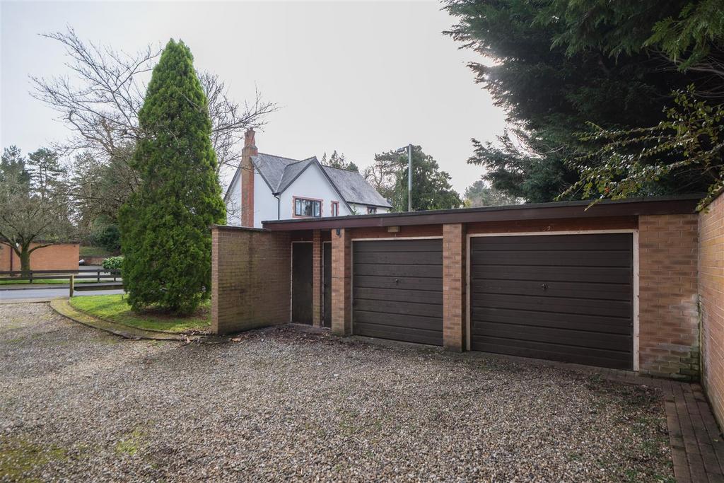 Watling Court Externals-004.JPG